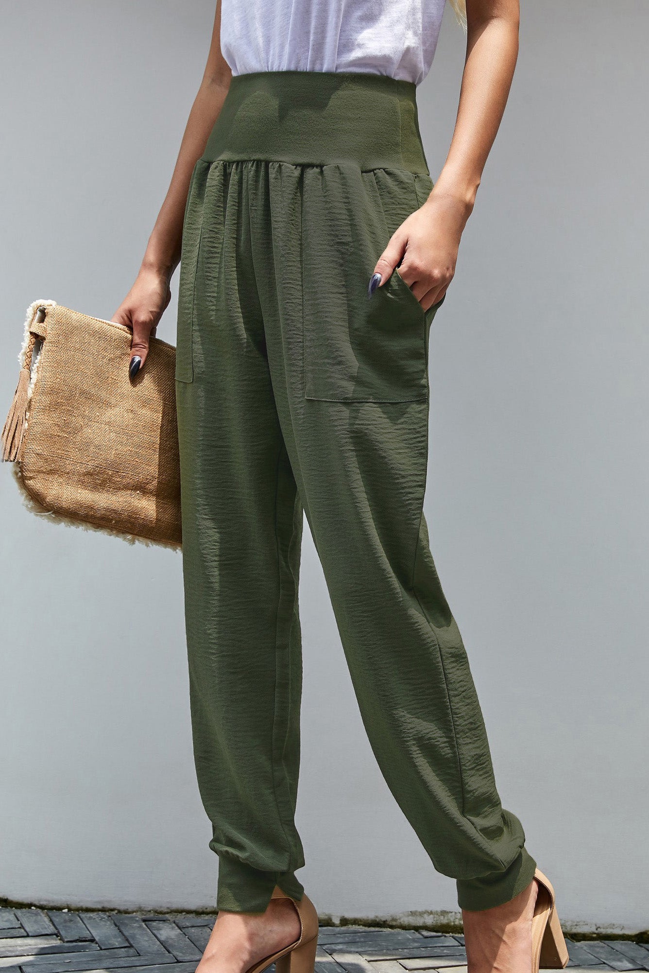 Green Pocketed Casual Joggers