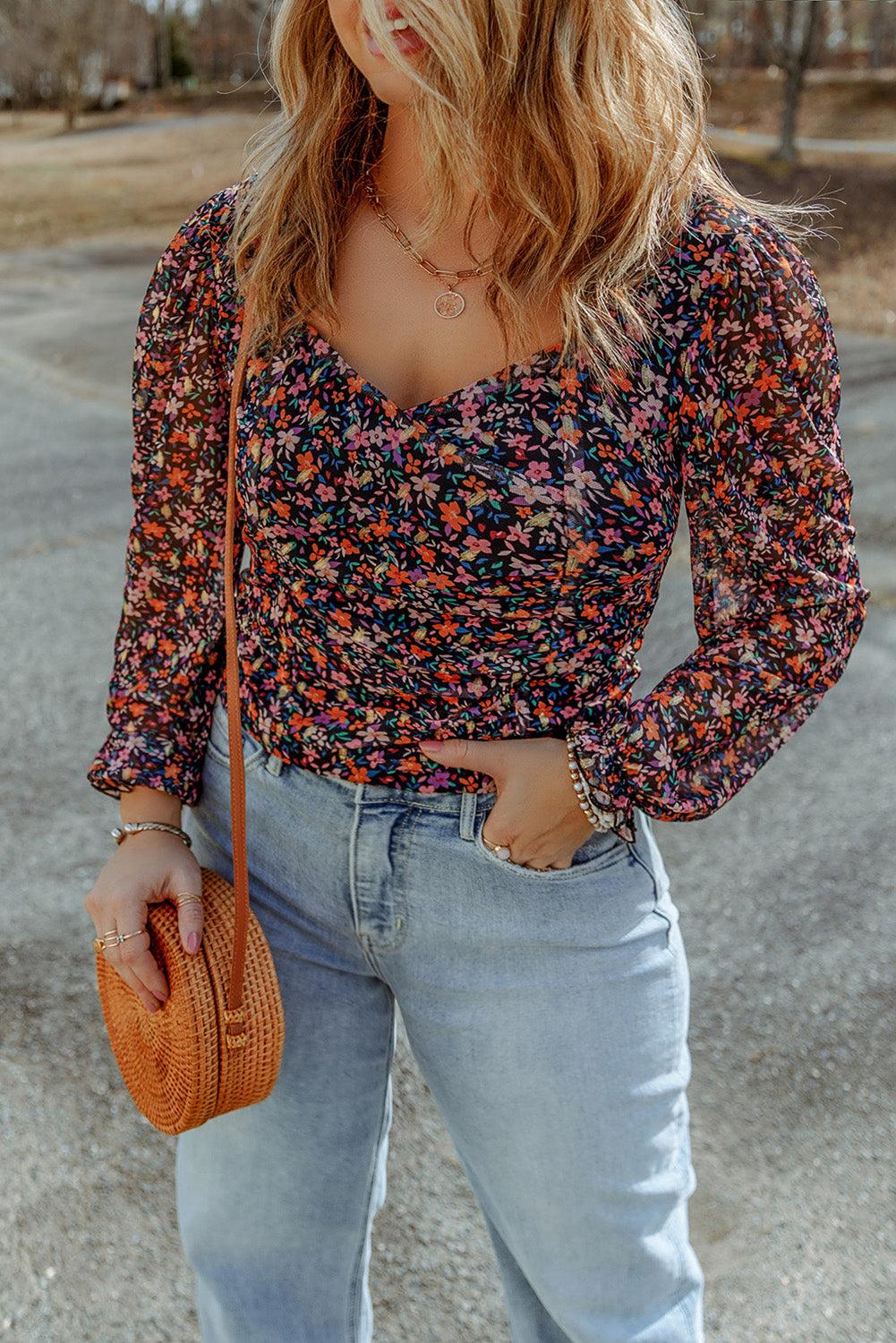 Black Plus Size V Neck Bubble Sleeve Floral Blouse